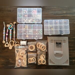 Beadsmith Beading Kit with Beech Wood Wooden Rings, Teethers, and Silicone Beads